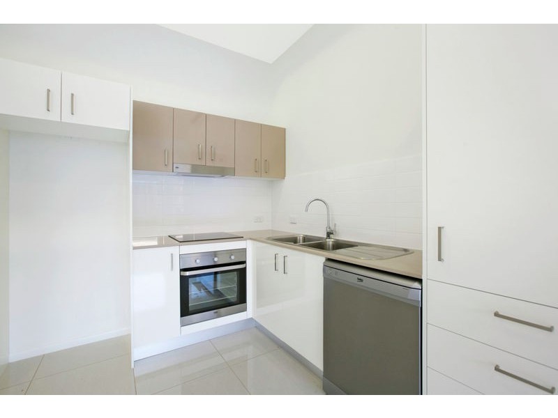 3/34 Emsworth St, Wynnum QLD 4178