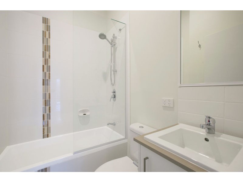 3/34 Emsworth St, Wynnum QLD 4178