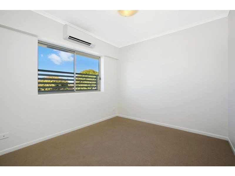 3/34 Emsworth St, Wynnum QLD 4178