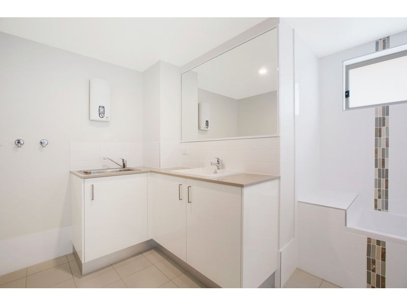 3/34 Emsworth St, Wynnum QLD 4178