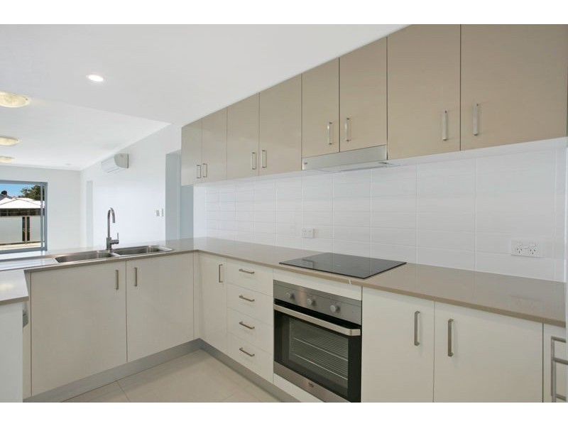 3/34 Emsworth St, Wynnum QLD 4178