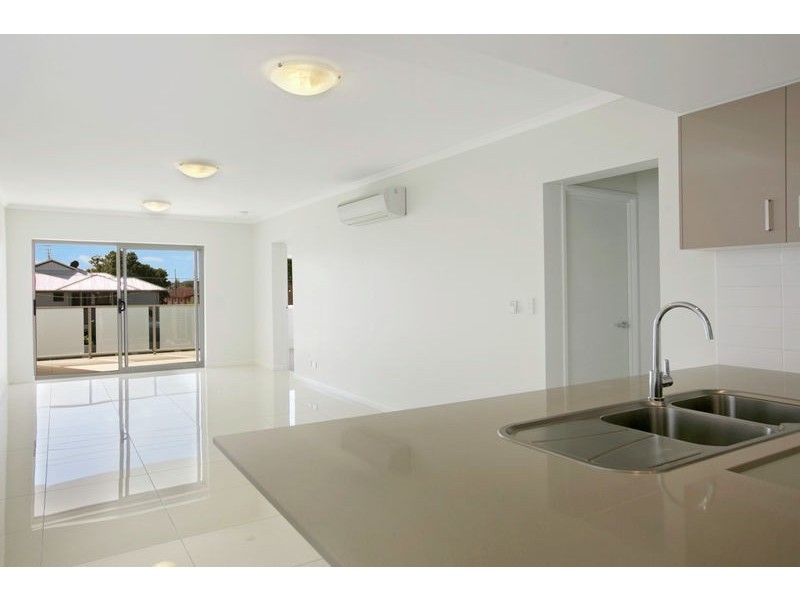 3/34 Emsworth St, Wynnum QLD 4178