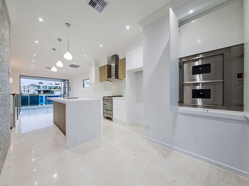 4/48 Oceana Tce, Manly QLD 4179