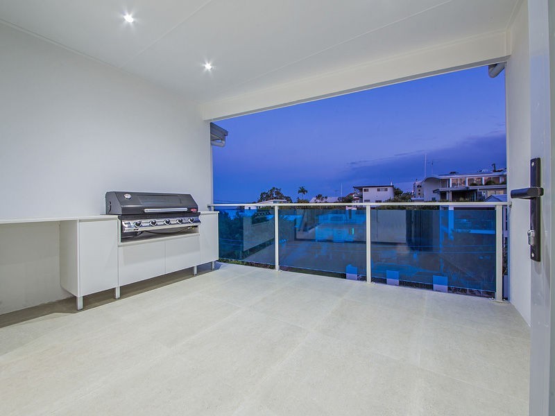 4/48 Oceana Tce, Manly QLD 4179