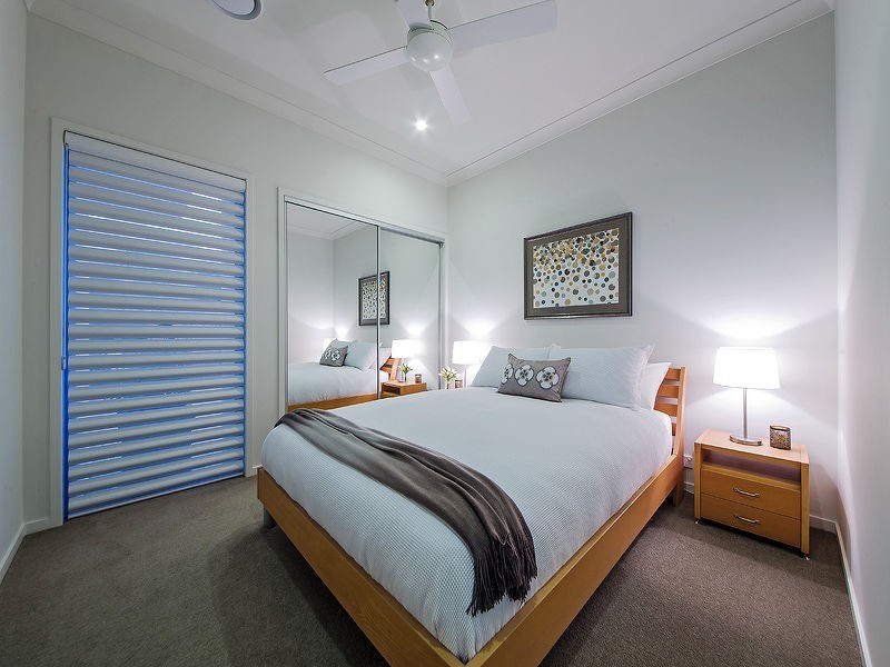 4 Thomson Place, Wakerley QLD 4154