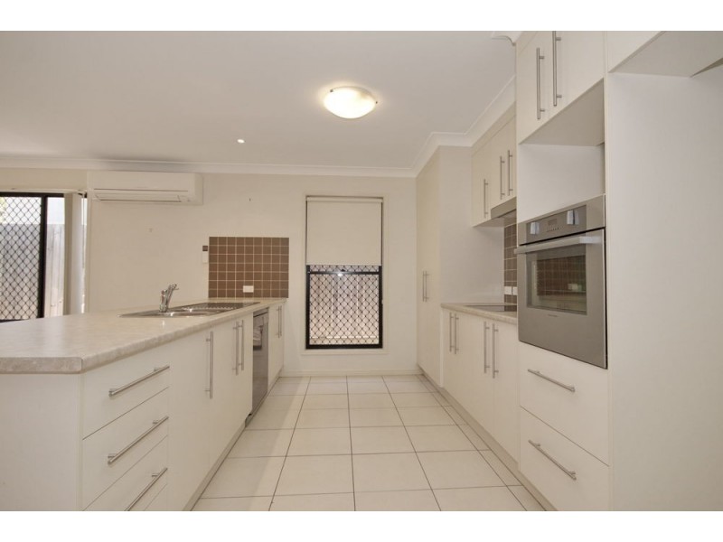 103 Kamarin Street, Manly West QLD 4179