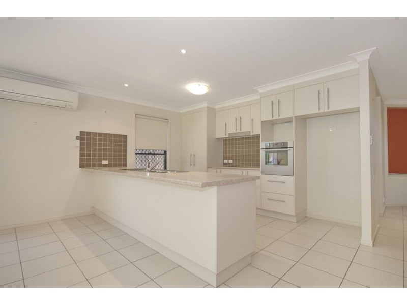 103 Kamarin Street, Manly West QLD 4179