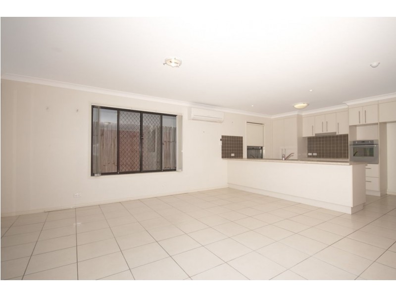 103 Kamarin Street, Manly West QLD 4179
