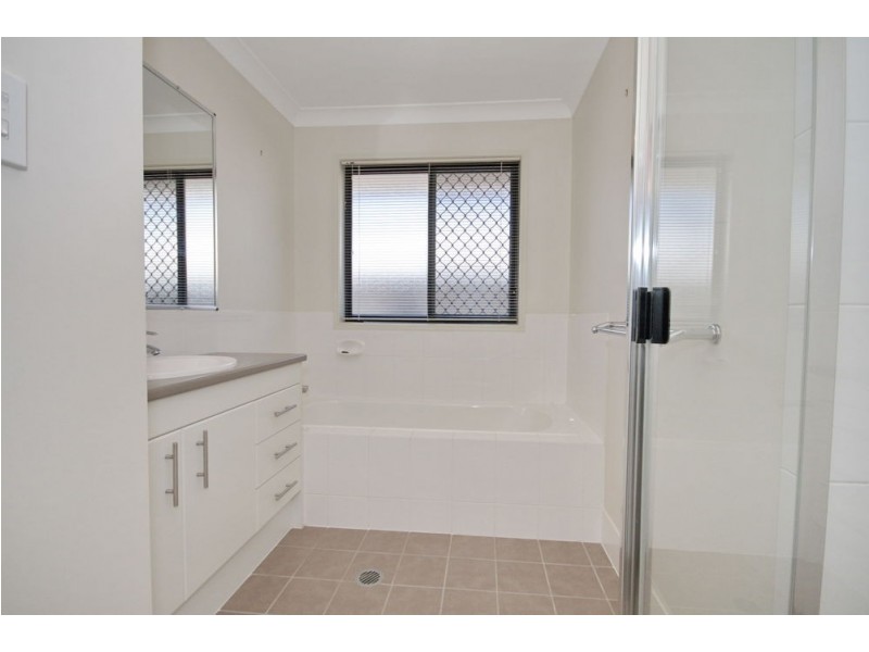103 Kamarin Street, Manly West QLD 4179