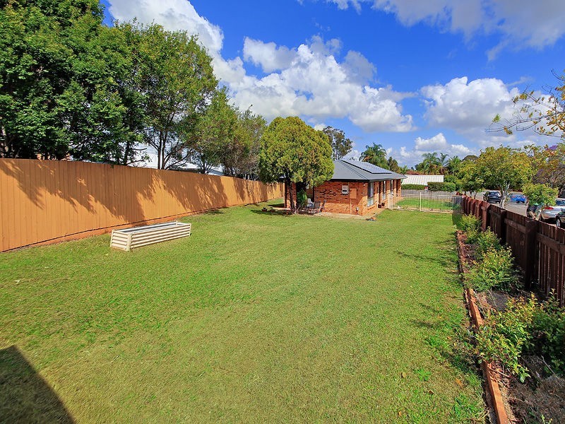 15 Caloundra Street, Manly West QLD 4179