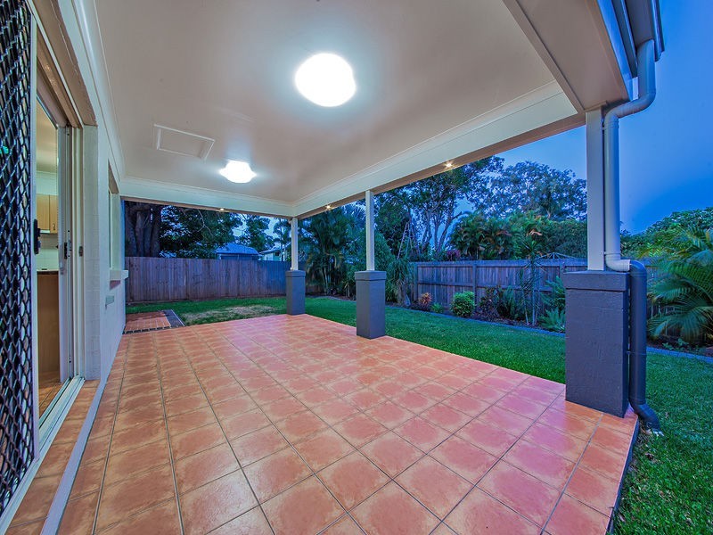 155 Stradbroke Ave, Wynnum QLD 4178