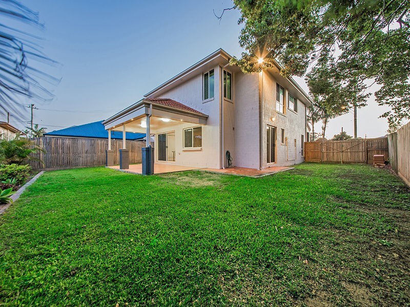 155 Stradbroke Ave, Wynnum QLD 4178
