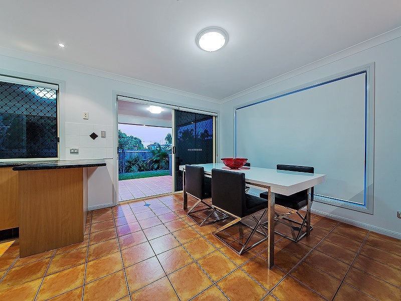 155 Stradbroke Ave, Wynnum QLD 4178
