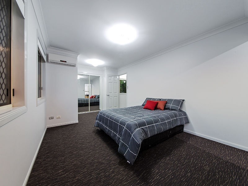155 Stradbroke Ave, Wynnum QLD 4178