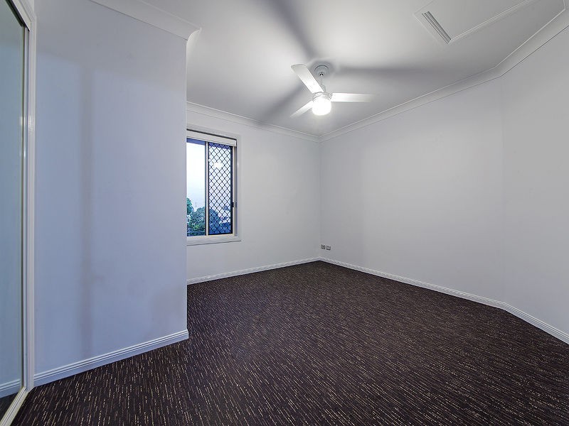 155 Stradbroke Ave, Wynnum QLD 4178