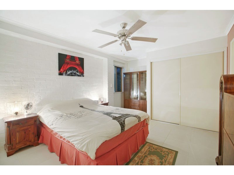 218 Whites Rd, Lota QLD 4179