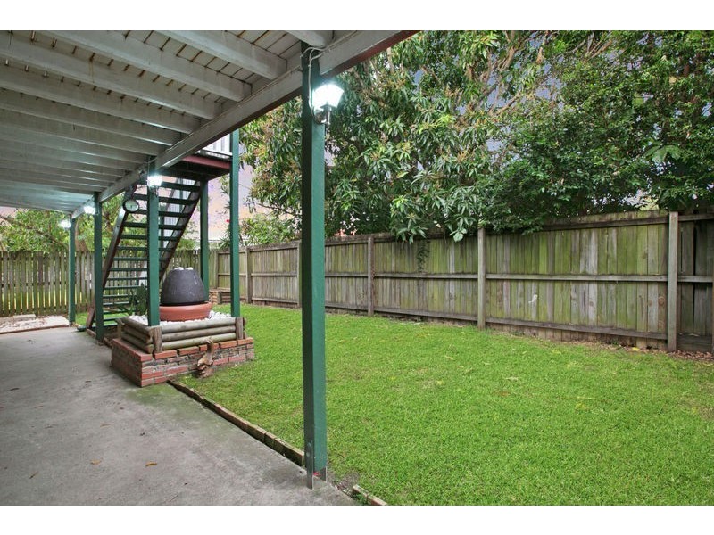 218 Whites Rd, Lota QLD 4179