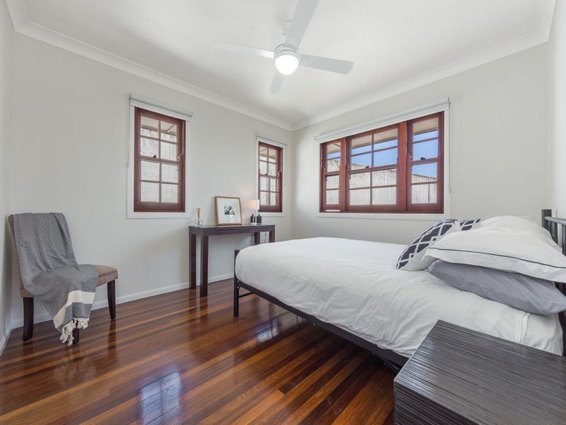 58 Sandy Camp Road, Wynnum QLD 4178