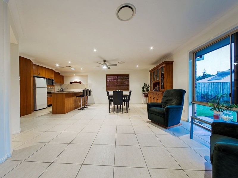 7 Joy Place, Wakerley QLD 4154