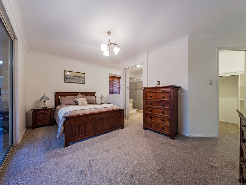 7 Joy Place, Wakerley QLD 4154