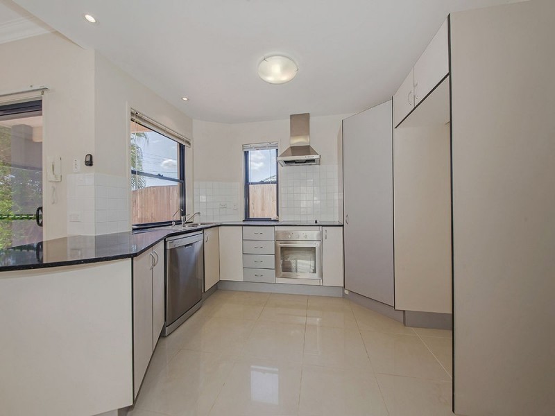 1/29 Edmond Street, Carina QLD 4152