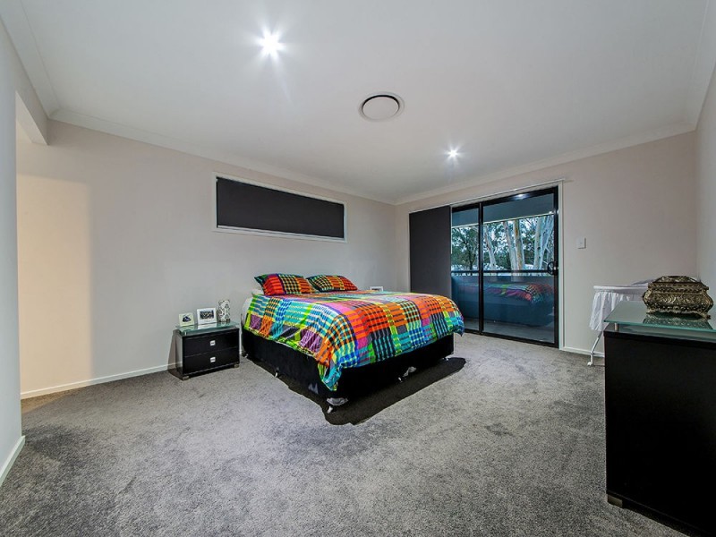 9 Lydia Place, Wakerley QLD 4154