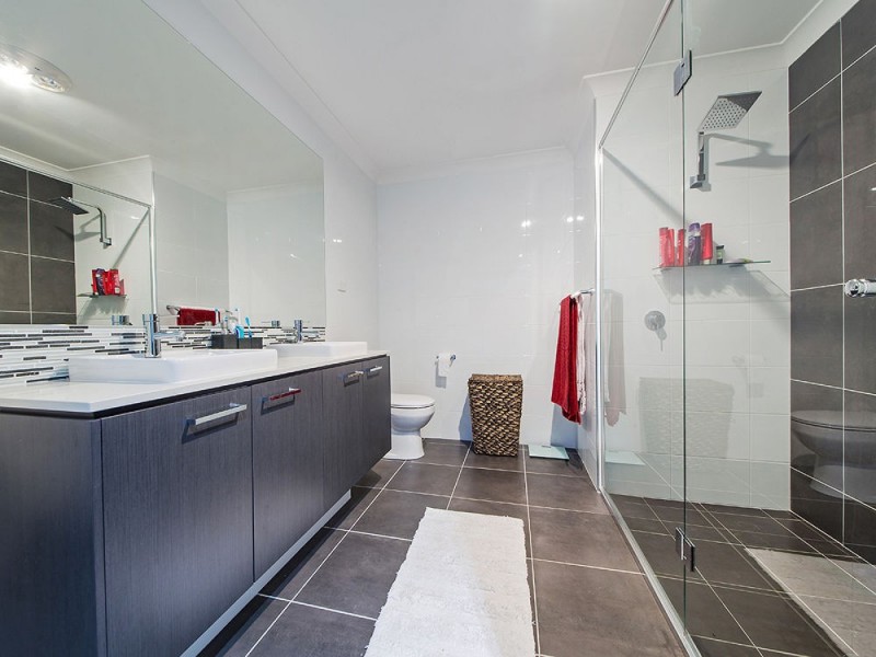 9 Lydia Place, Wakerley QLD 4154