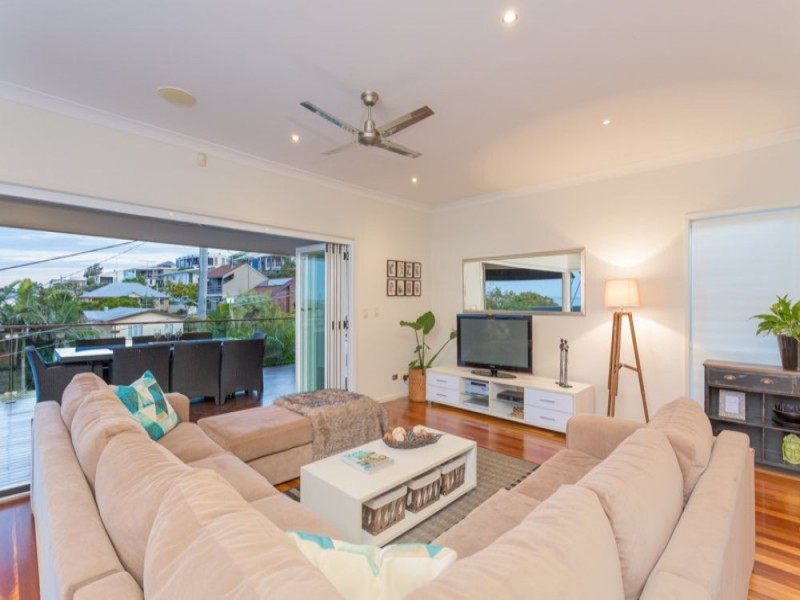 15 Warra Street, Wynnum QLD 4178