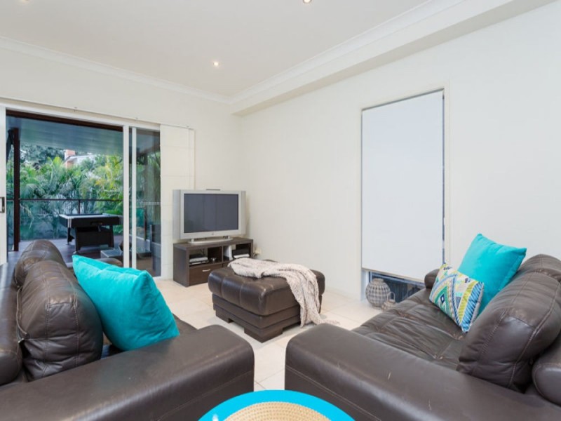 15 Warra Street, Wynnum QLD 4178