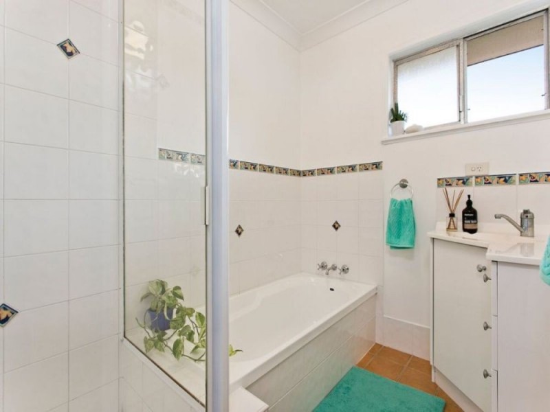 14 Talegalla Street, Wynnum West QLD 4178
