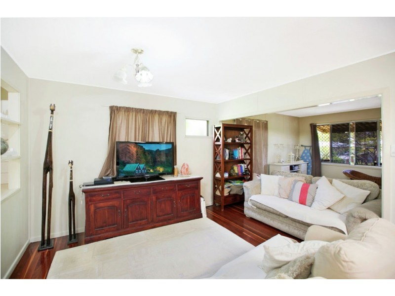 29 Roseberry Pde, Wynnum West QLD 4178