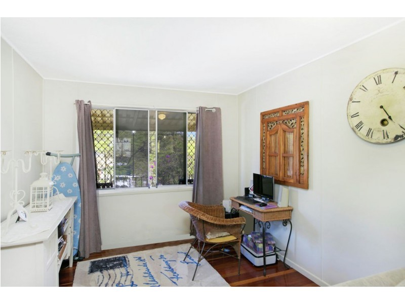 29 Roseberry Pde, Wynnum West QLD 4178