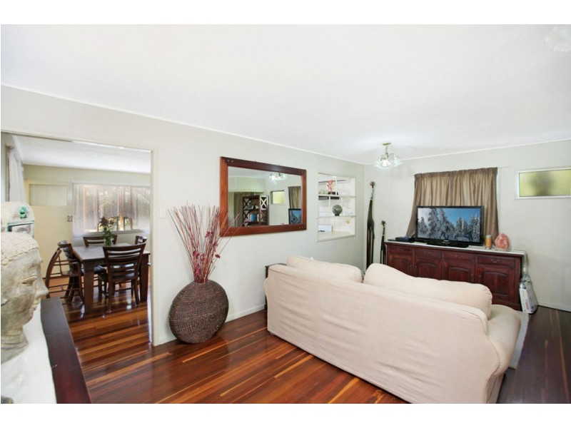 29 Roseberry Pde, Wynnum West QLD 4178