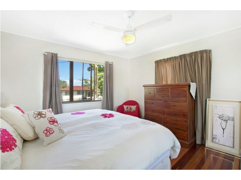 29 Roseberry Pde, Wynnum West QLD 4178