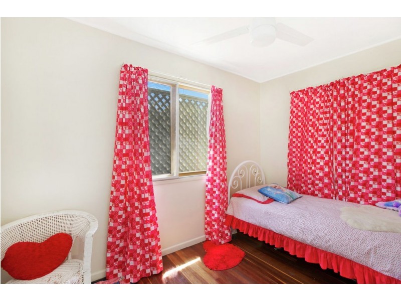 29 Roseberry Pde, Wynnum West QLD 4178