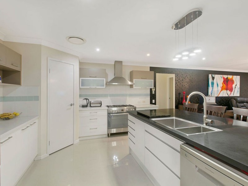 12 Aqua Court, Wakerley QLD 4154