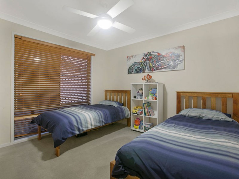 12 Aqua Court, Wakerley QLD 4154