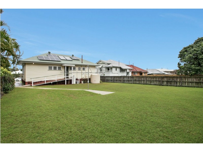13 Haylock Street, Wynnum QLD 4178