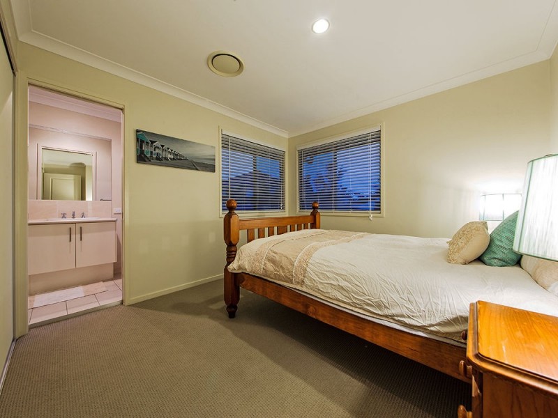 41 Brokenwood Circuit, Gumdale QLD 4154