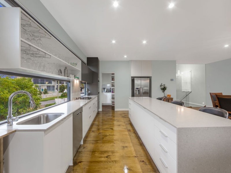 11 Atkinson Street, Hamilton QLD 4007