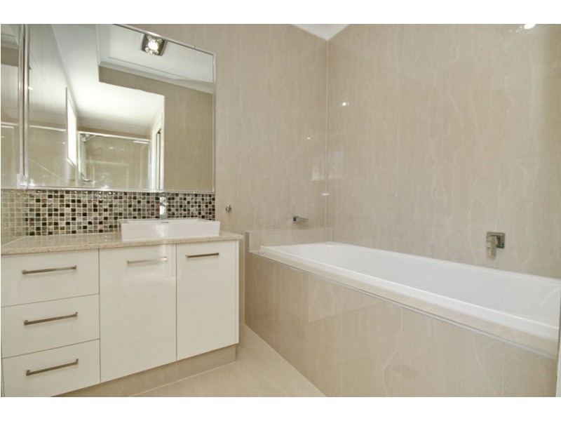 43 Haylock St, Wynnum QLD 4178
