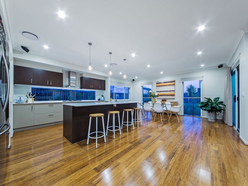 17 Nichols St, Wakerley QLD 4154