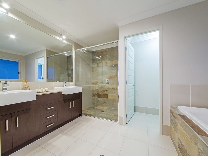 17 Nichols St, Wakerley QLD 4154