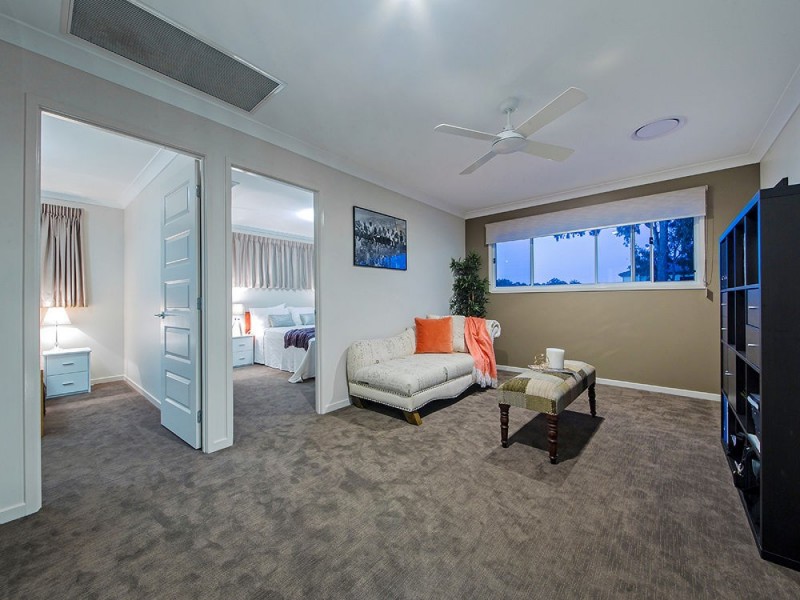 17 Nichols St, Wakerley QLD 4154