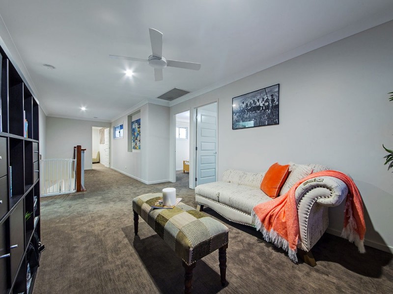 17 Nichols St, Wakerley QLD 4154