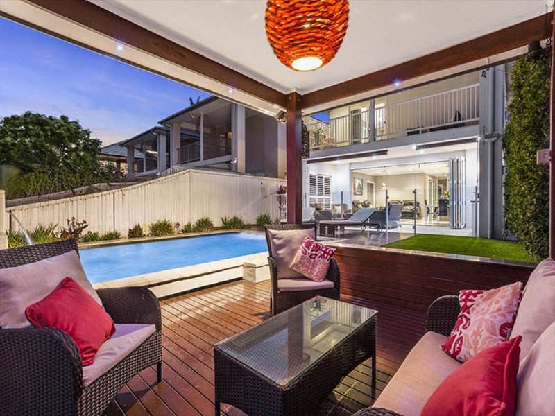 13 Parkview Ave, Wynnum QLD 4178