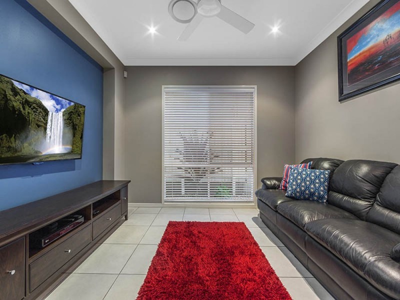 13 Parkview Ave, Wynnum QLD 4178