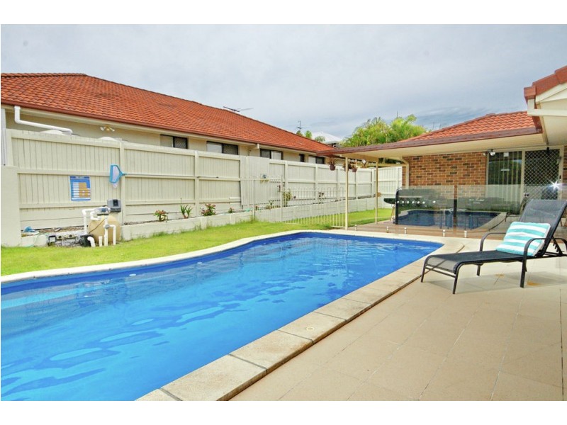 4 McCormack Place, Wakerley QLD 4154