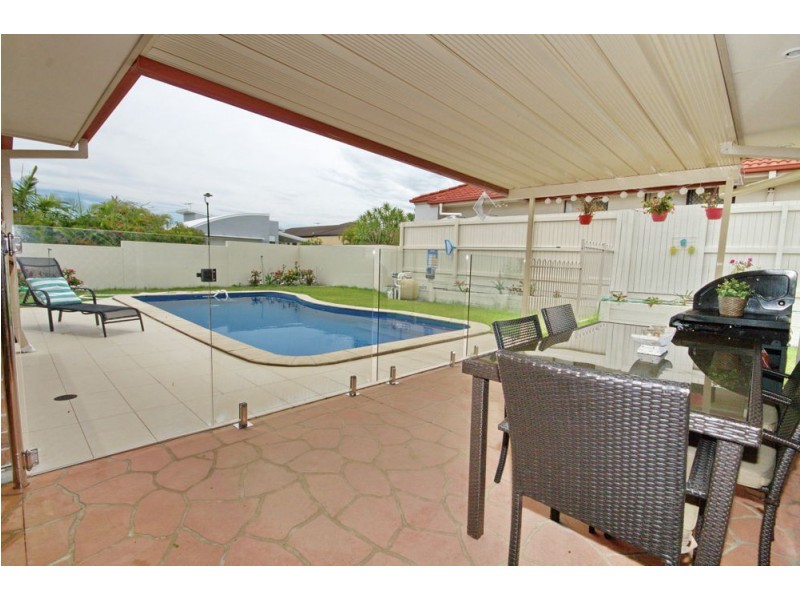 4 McCormack Place, Wakerley QLD 4154