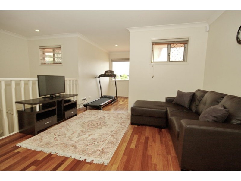 4 McCormack Place, Wakerley QLD 4154